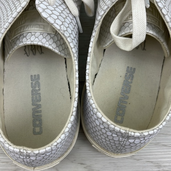 Converse All-Star Leather Low Tops Women’s Size 9 Shoes - Picture 5 of 9